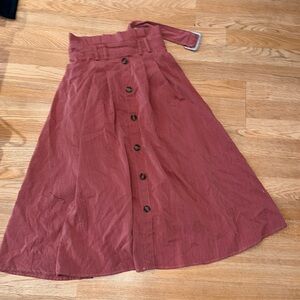 Essue Red Trouser Like Mid Length High Waist Skirt With Belt